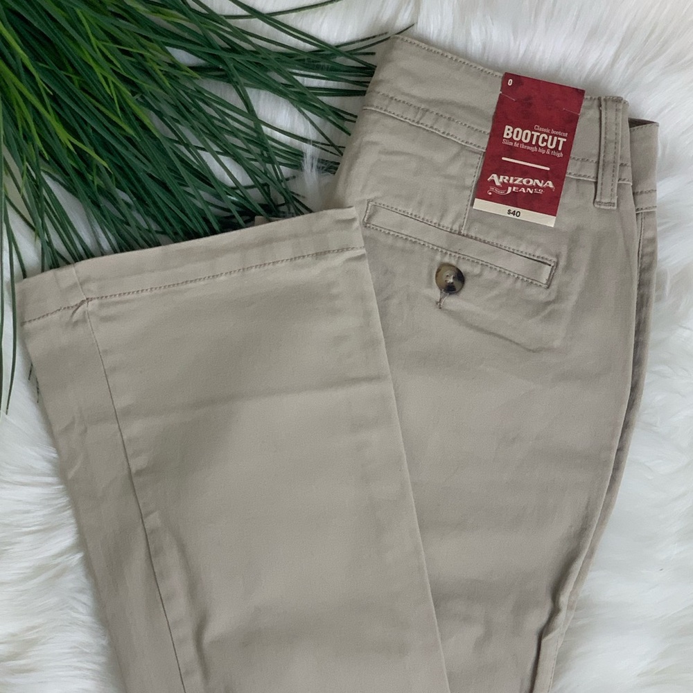 ❌SOLD❌NWT Arizona Khaki/Tan Jeans